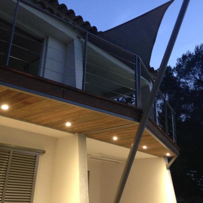 B&B Les Voiles De Valescure Chambres D'Hotes Et Son Espace Bien Etre แซ็งต์-ราฟาเอล ภายนอก รูปภาพ